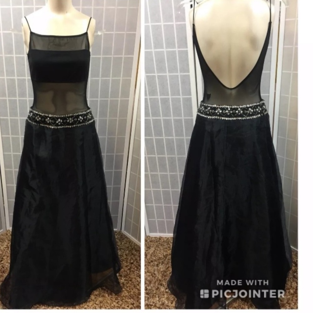 Elegant Black Evening Gown